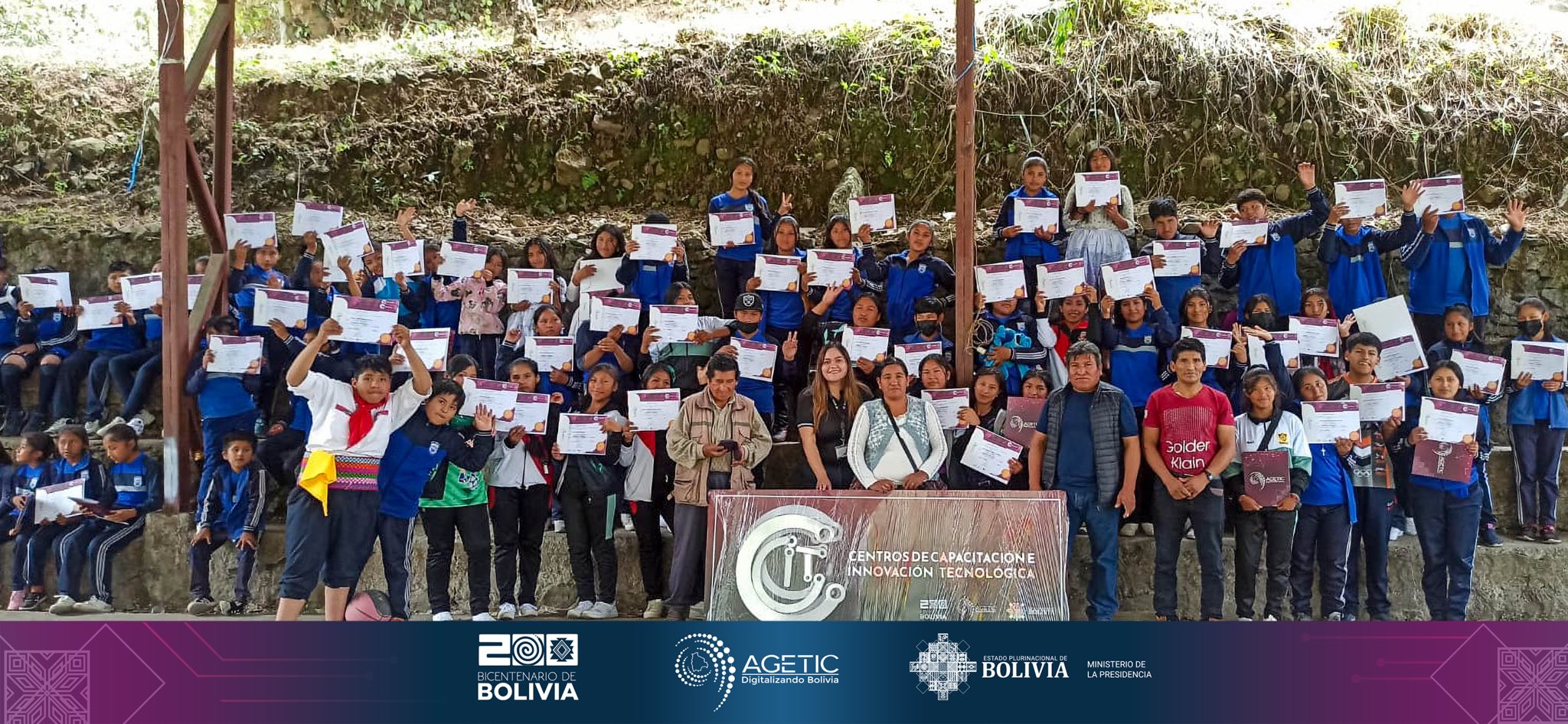 AGETIC realiza entrega de certificados a participantes del Centro de Capacitación e Innovación Tecnológica en Yanacachi